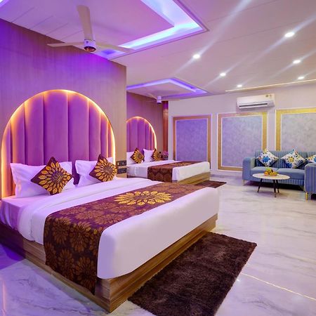Hotel Armani Suites By Smart Group Yeni Delhi Dış mekan fotoğraf